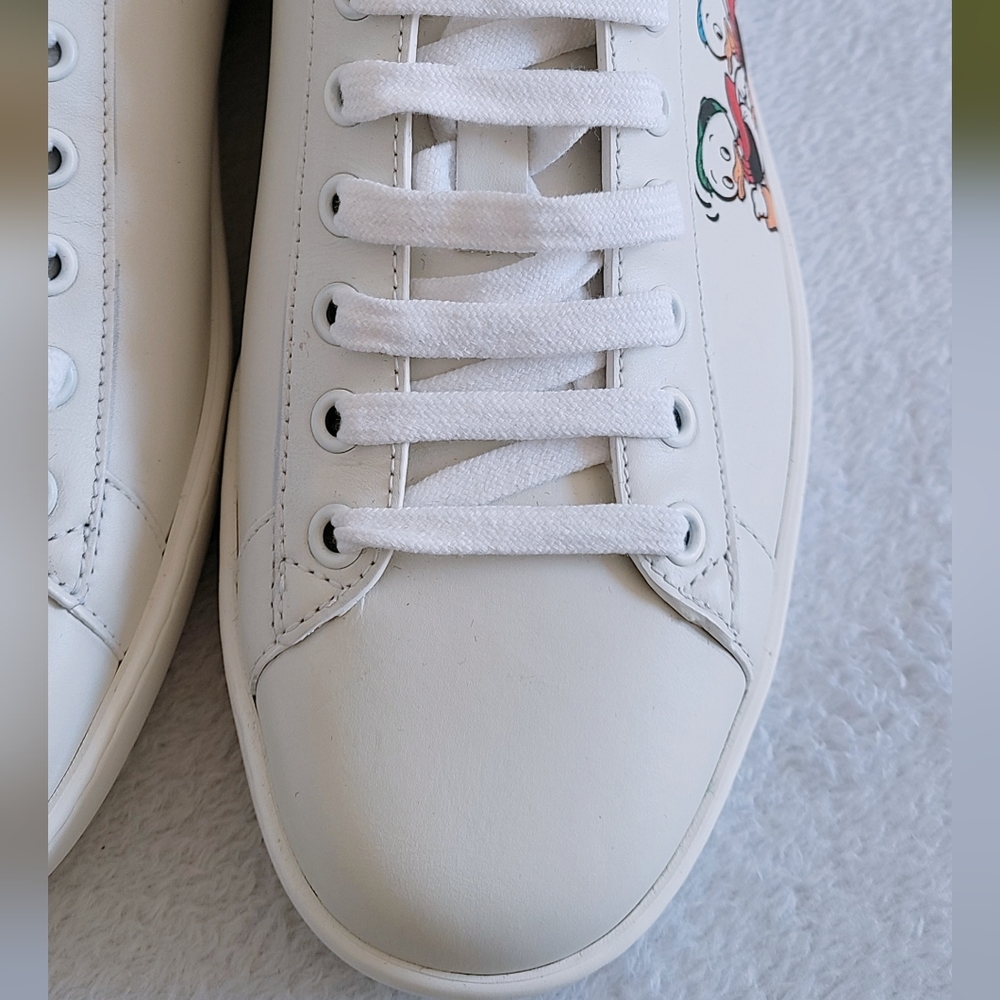 Authentic Gucci x Disney Men's Donald Duck Ace Sneakers in white - Picture 4 of 16